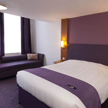 Premier Inn Tonbridge Extérieur photo