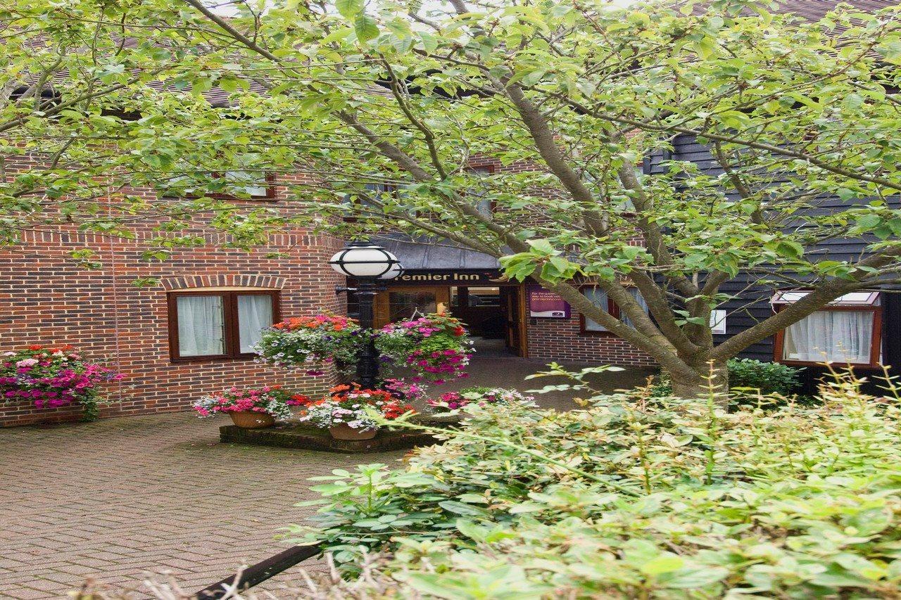 Premier Inn Tonbridge Extérieur photo