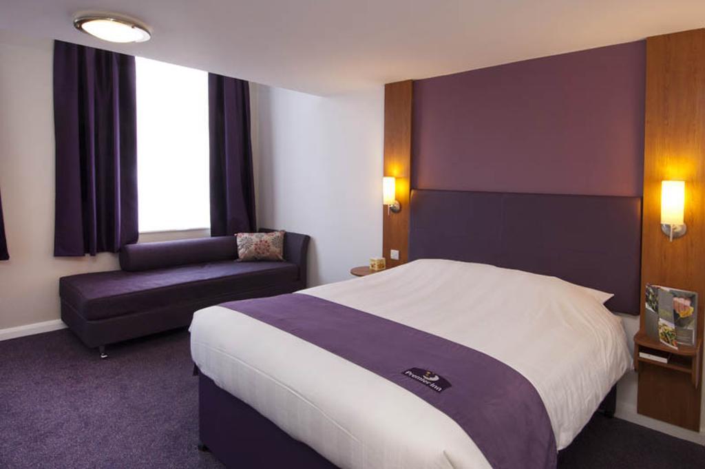 Premier Inn Tonbridge Extérieur photo