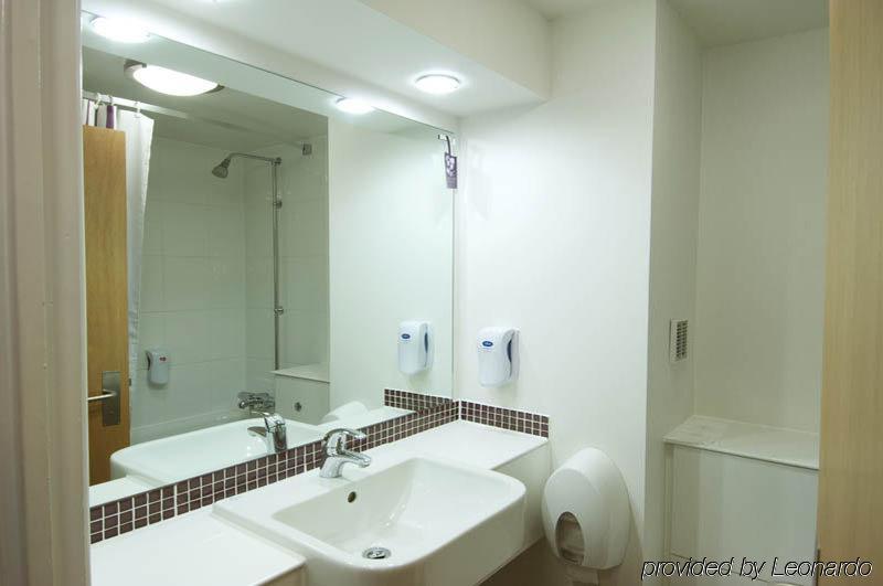 Premier Inn Tonbridge Extérieur photo