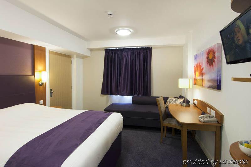Premier Inn Tonbridge Extérieur photo